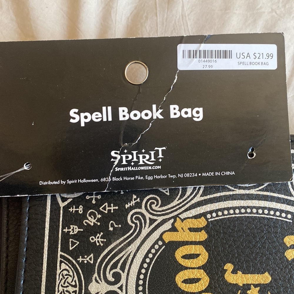 Spirit Book of Spells Black and Gold Spellbook Crossbody Bag, NWT - Picture 7 of 7